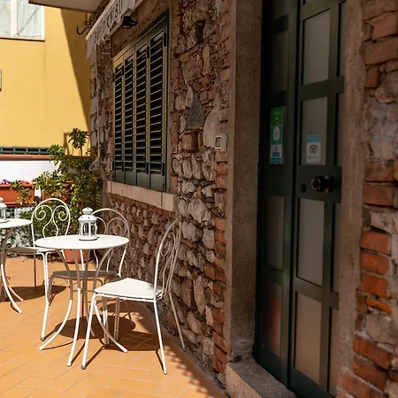 Dionisio Bed & Breakfast