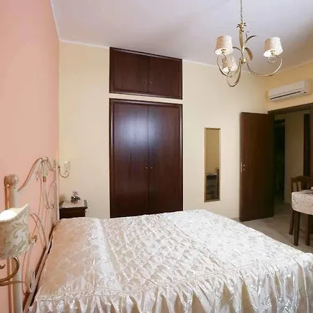 Dionisio Bed & Breakfast 3*