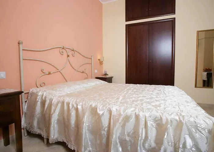 Dionisio לינה וארוחת בוקר 3*