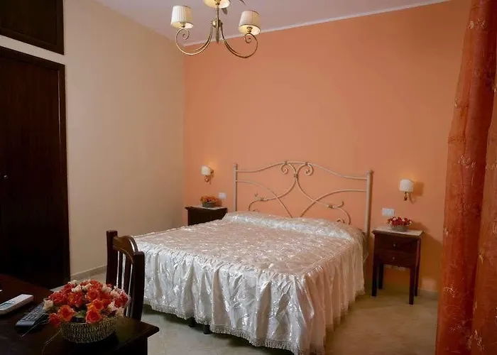 לינה וארוחת בוקר Dionisio 3*